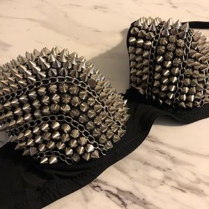 ✨WORN ONCE!✨ SUPER cute studded spiked bra
